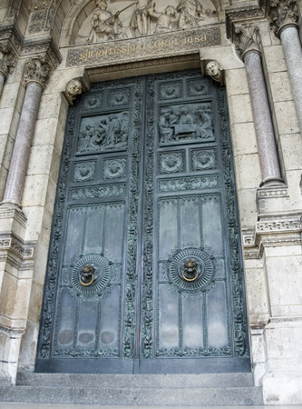 0147Doors of Sacre Cour
