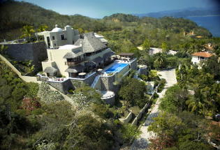 Casa Colina overlooking Grand Bay Hotel