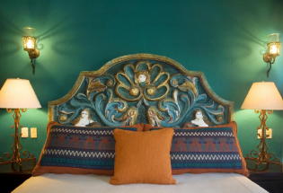 Guest bedroom with King bed and Ocean view.