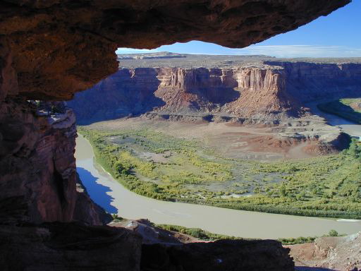 Canyonlands - Overlooking Green River