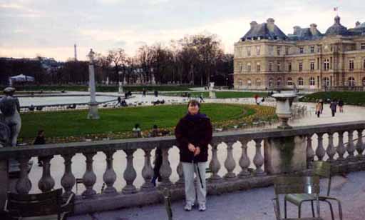 picture of margueritte at the jardin du luxembourg